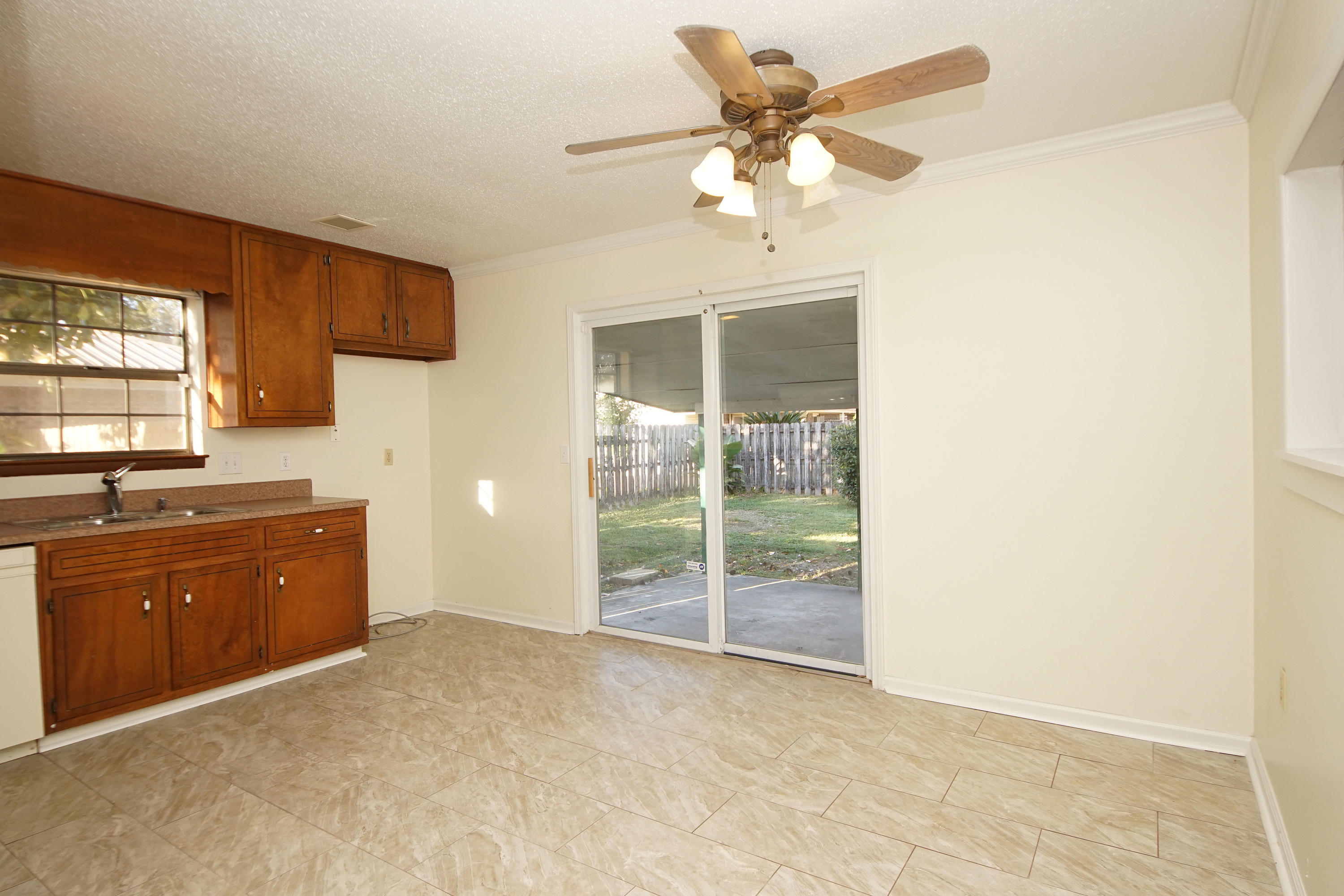 LAKE LORRAINE ESTATES 3 - Residential