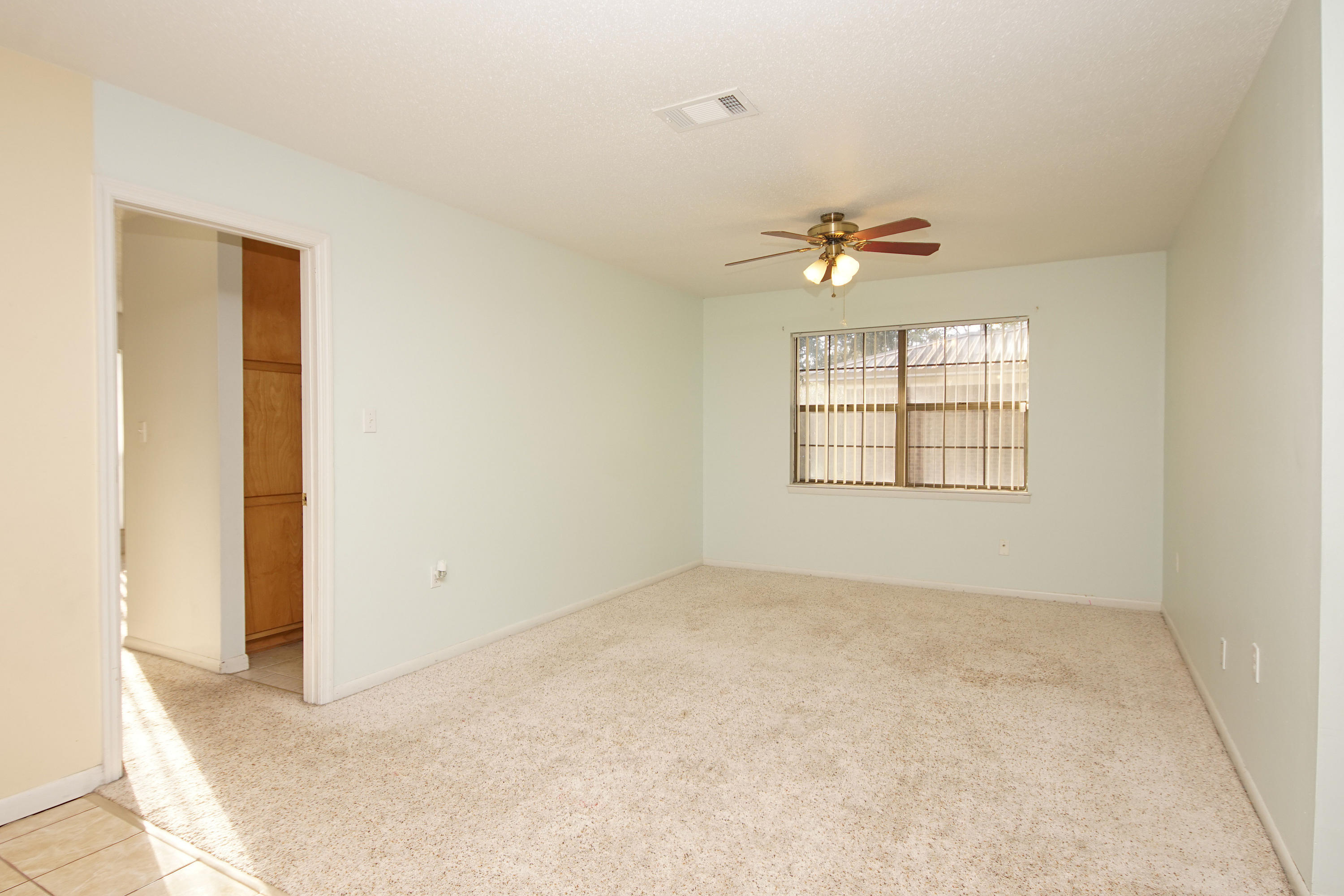 LAKE LORRAINE ESTATES 3 - Residential