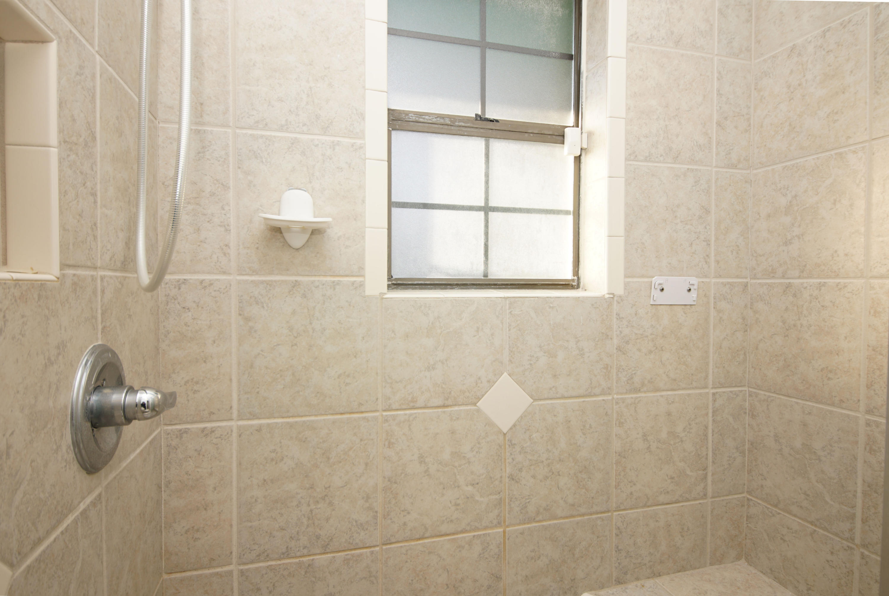 LAKE LORRAINE ESTATES 3 - Residential