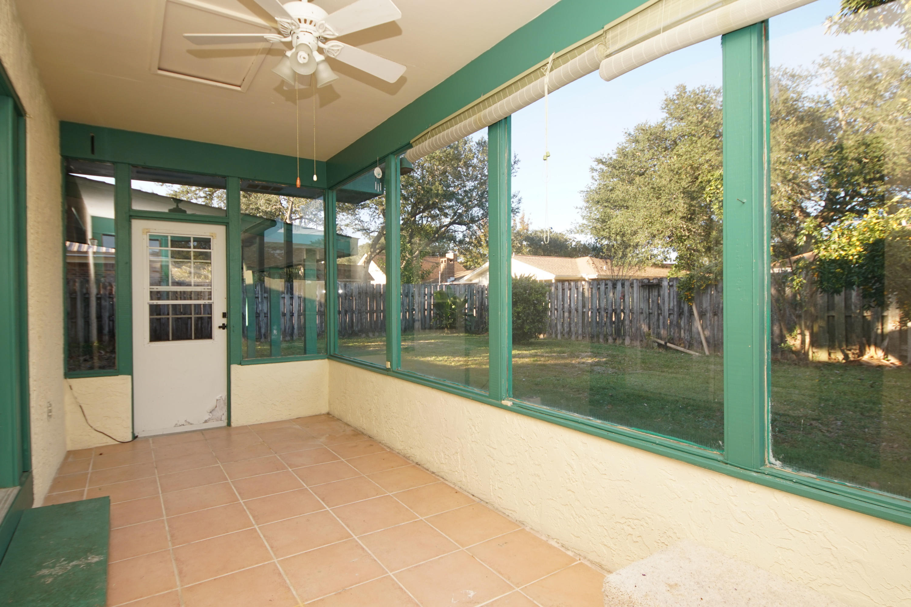 LAKE LORRAINE ESTATES 3 - Residential