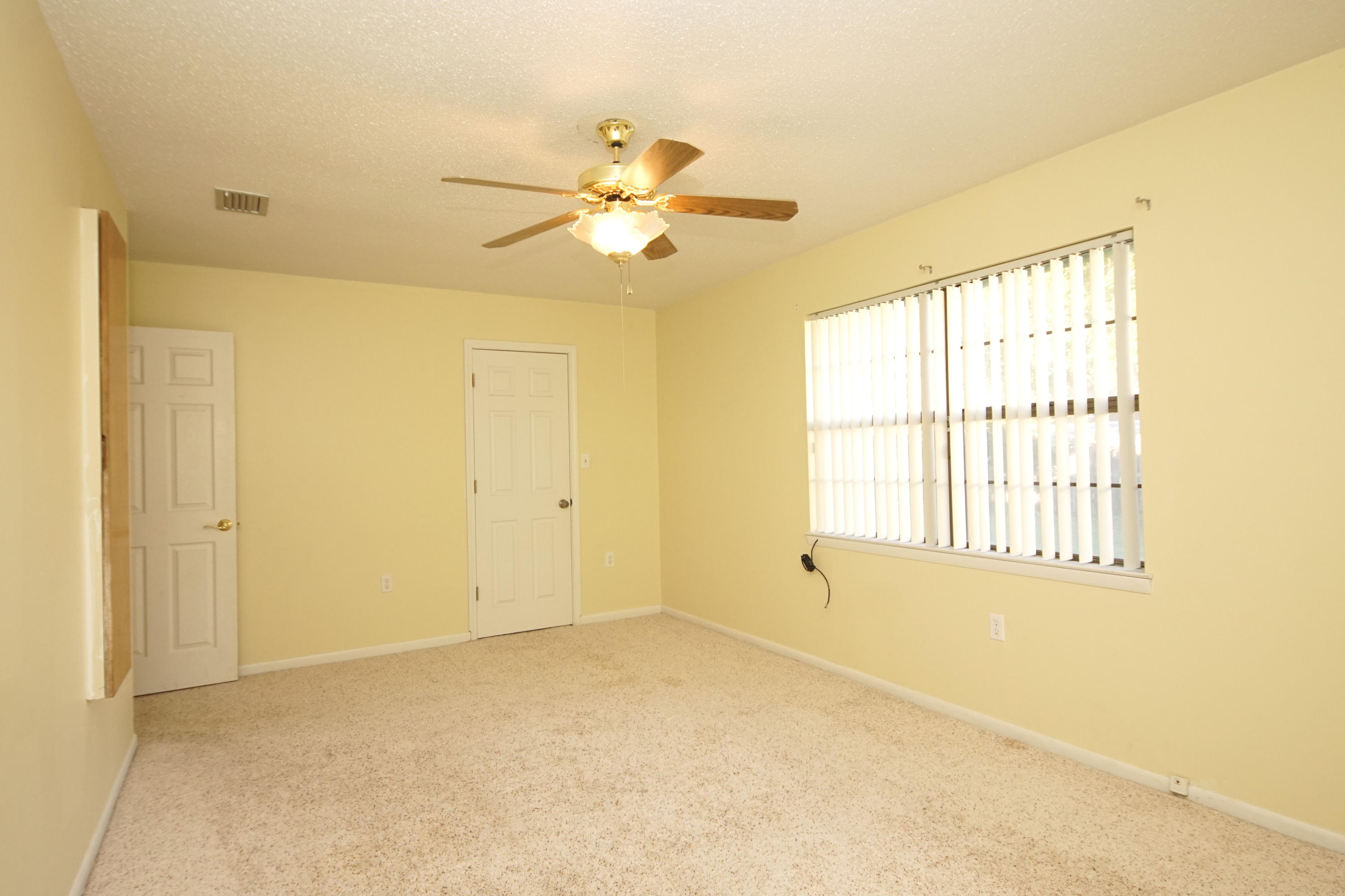 LAKE LORRAINE ESTATES 3 - Residential