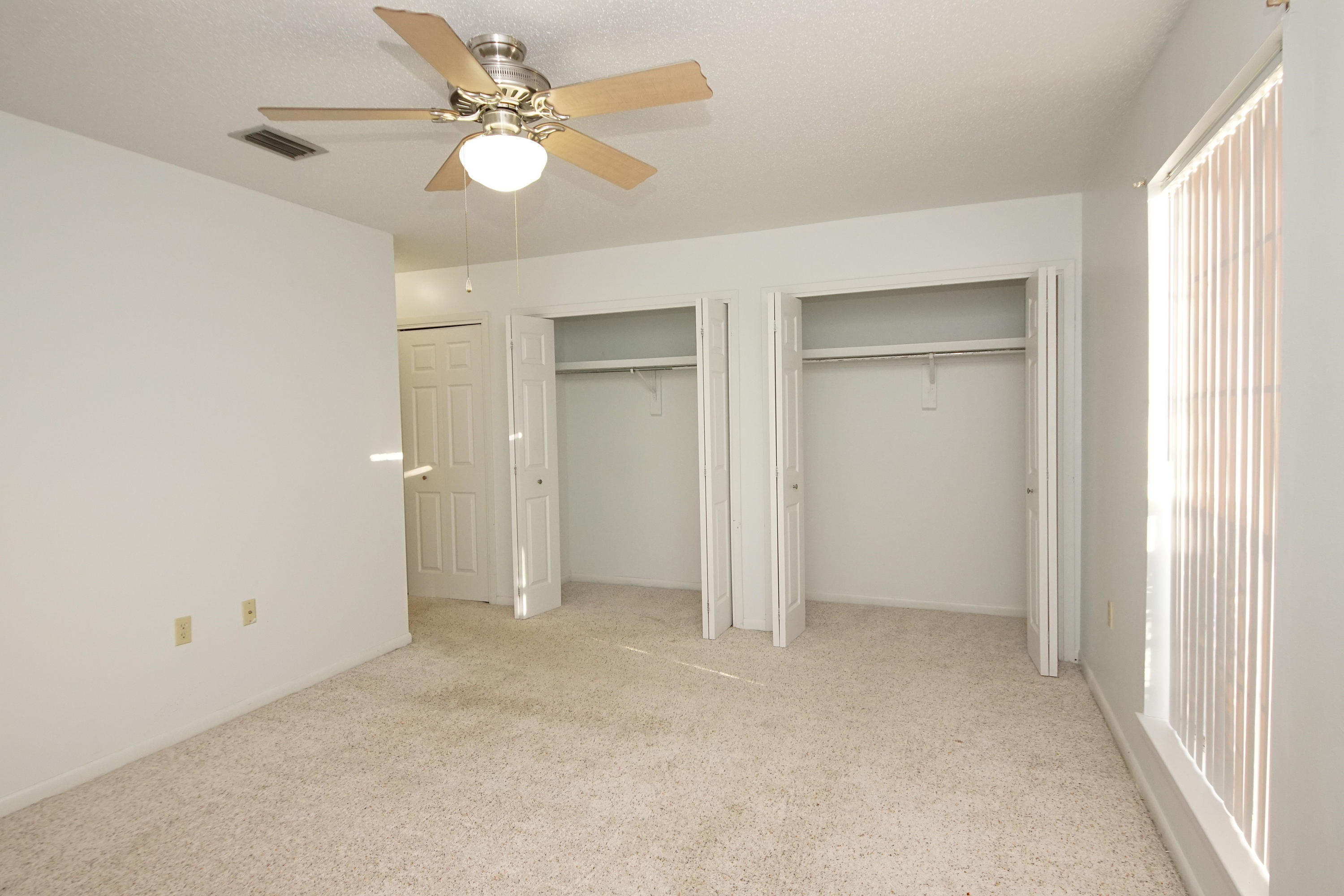 LAKE LORRAINE ESTATES 3 - Residential