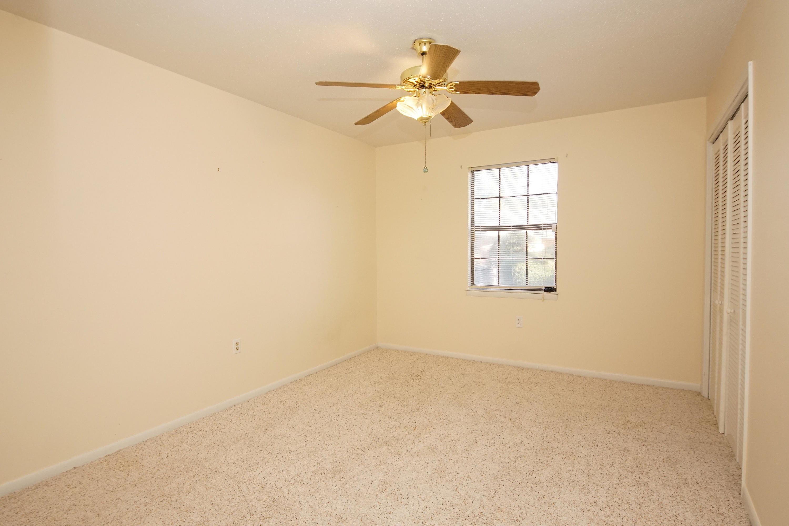 LAKE LORRAINE ESTATES 3 - Residential