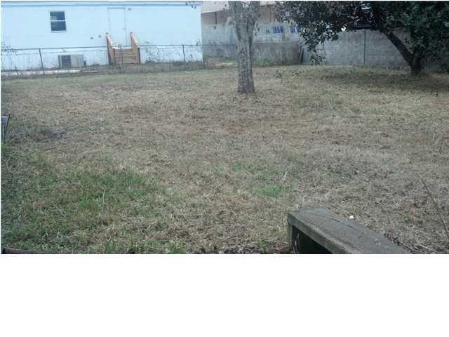 VALUE IS IN THE LAND. GOOD LOCATION CLOSE TO HURLBURT AFB. SELLER WILL CONSIDER ALL OFFERS. VERY NICE HOMES IN THE AREA.