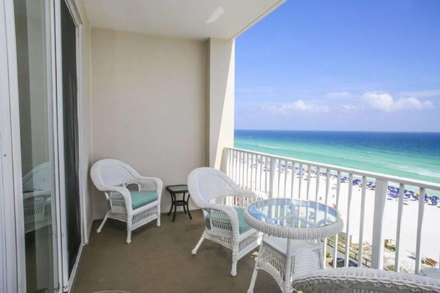 Wonderful rental Unit in Majestic Sun!  See revenue statement in documents.  This 1 Bed/2 bath sleeps 6 with the hallway bunks and the sofa pullout.  The views of the emerald coast waters will make any vacationer return year after year.  A great updated unit.  Come see, as it will sell fast.