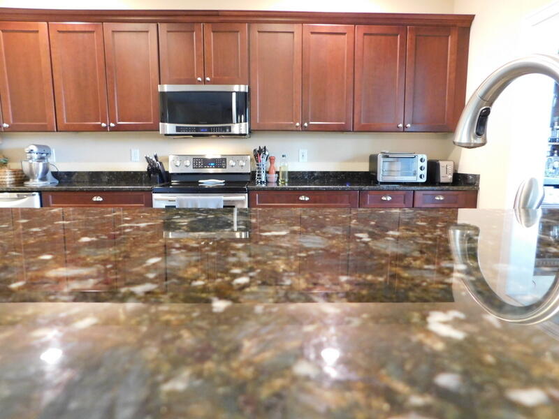 LAGRANGE SHORES - Residential