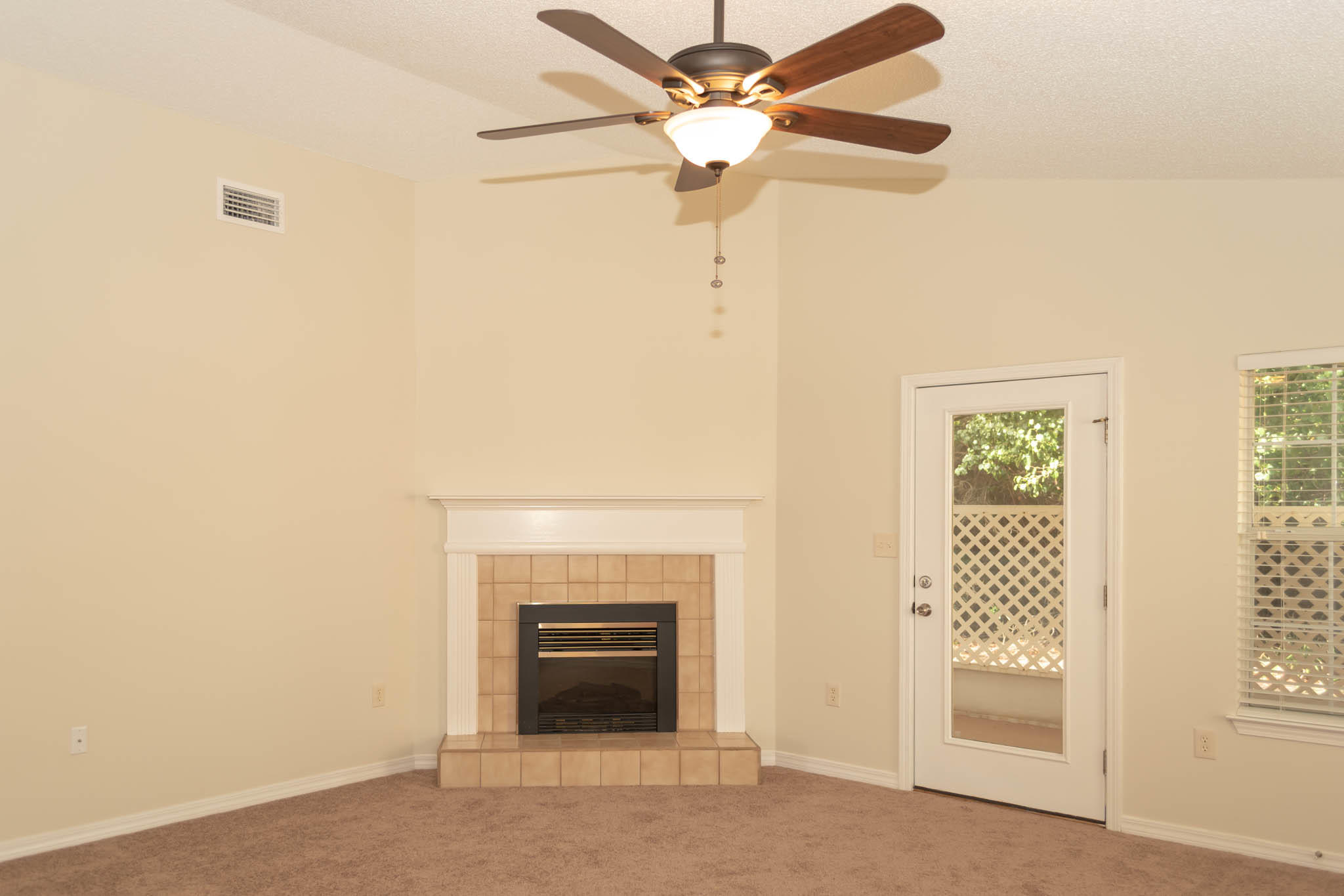 EMERALD LAKES PH 3 - Residential