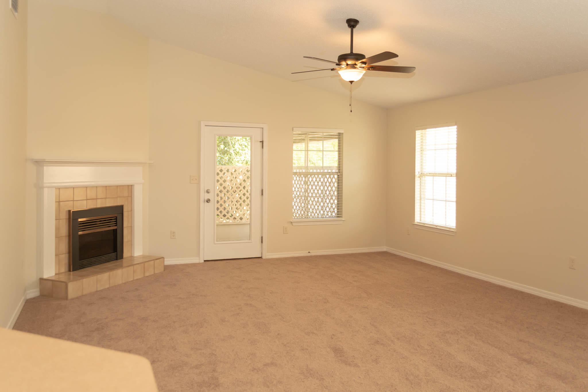 EMERALD LAKES PH 3 - Residential