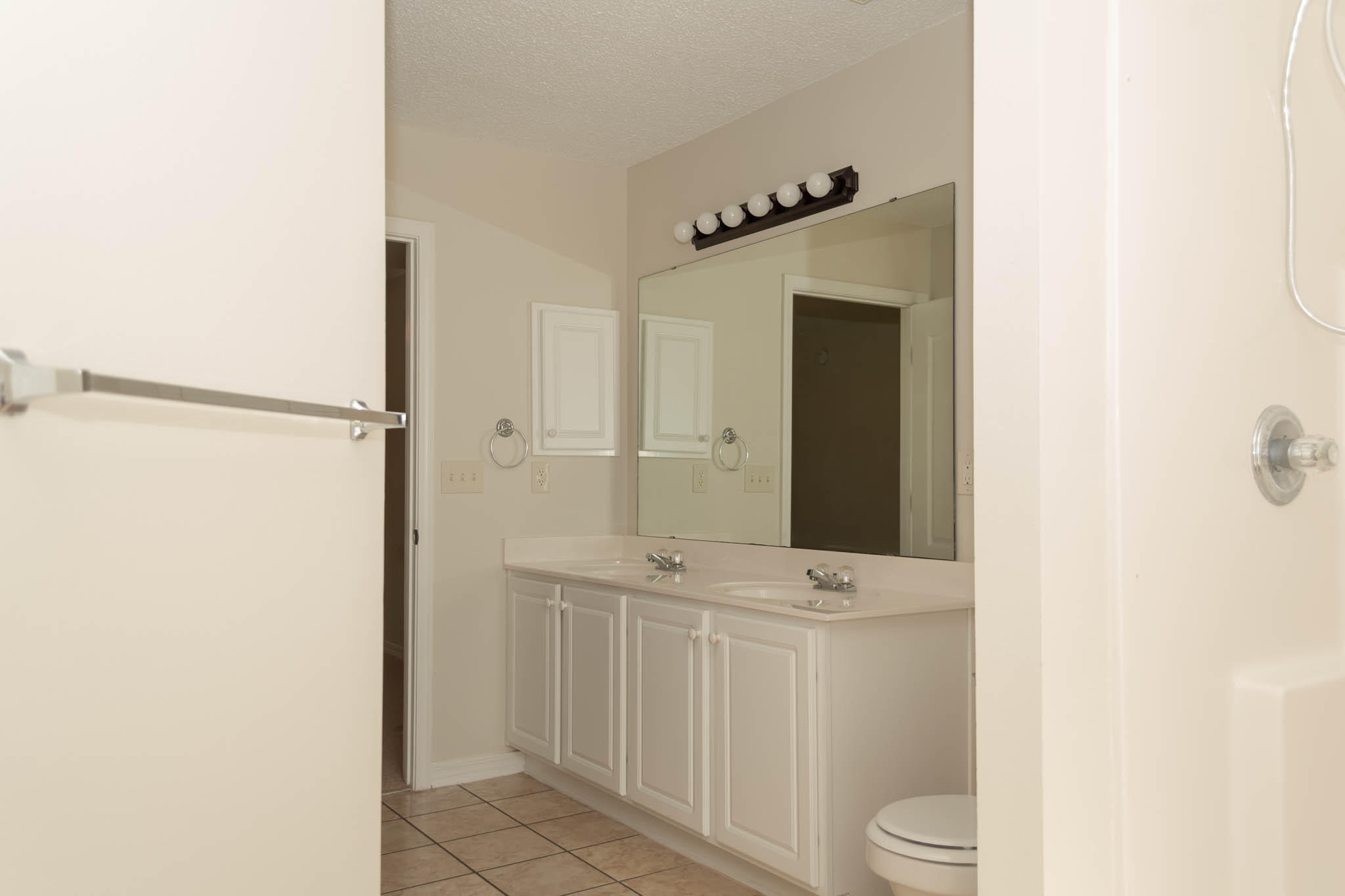 EMERALD LAKES PH 3 - Residential