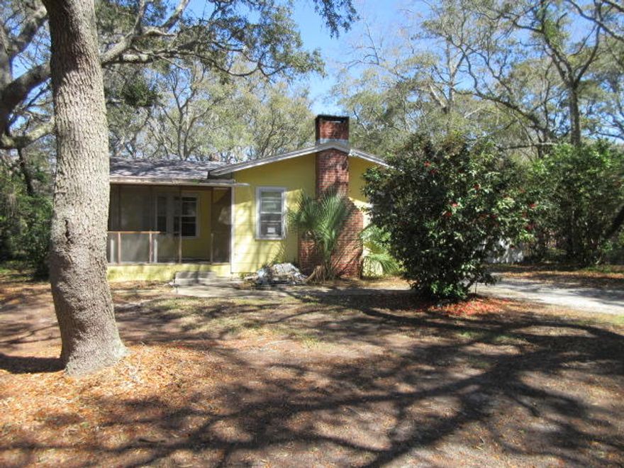 This 3 bedroom, 2 bath REO in Fort Walton Beach would be the perfect investment property for a Builder. What a fantastic .4 acre lot! The home features a carport, hardwood floors, a beautifully planted yard with things always blooming. The location is very convenient to schools, shopping, Military Bases, restaurants and employment opportunities.