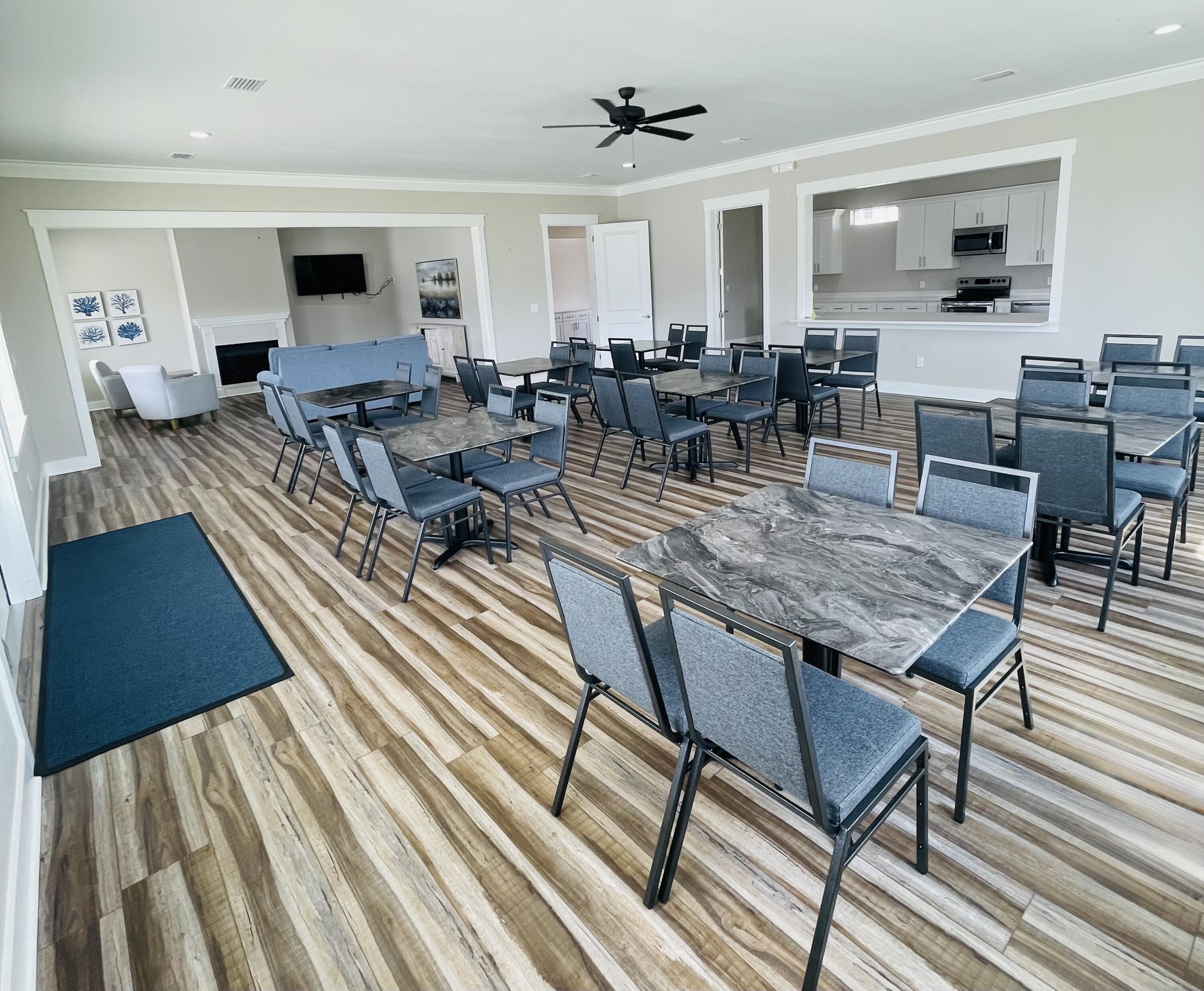 RIVERWALK PH I - Residential Lease