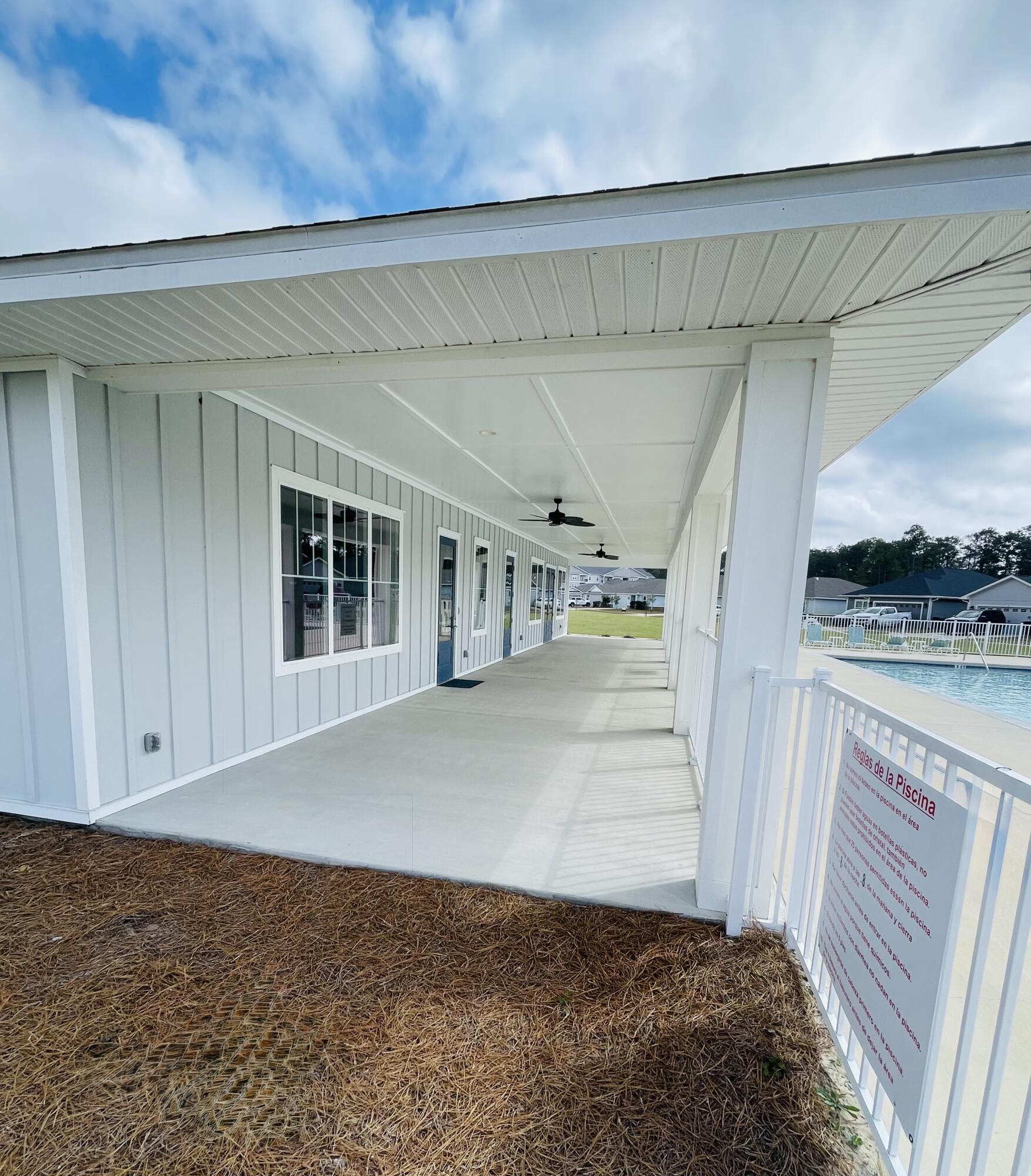 RIVERWALK PH I - Residential Lease