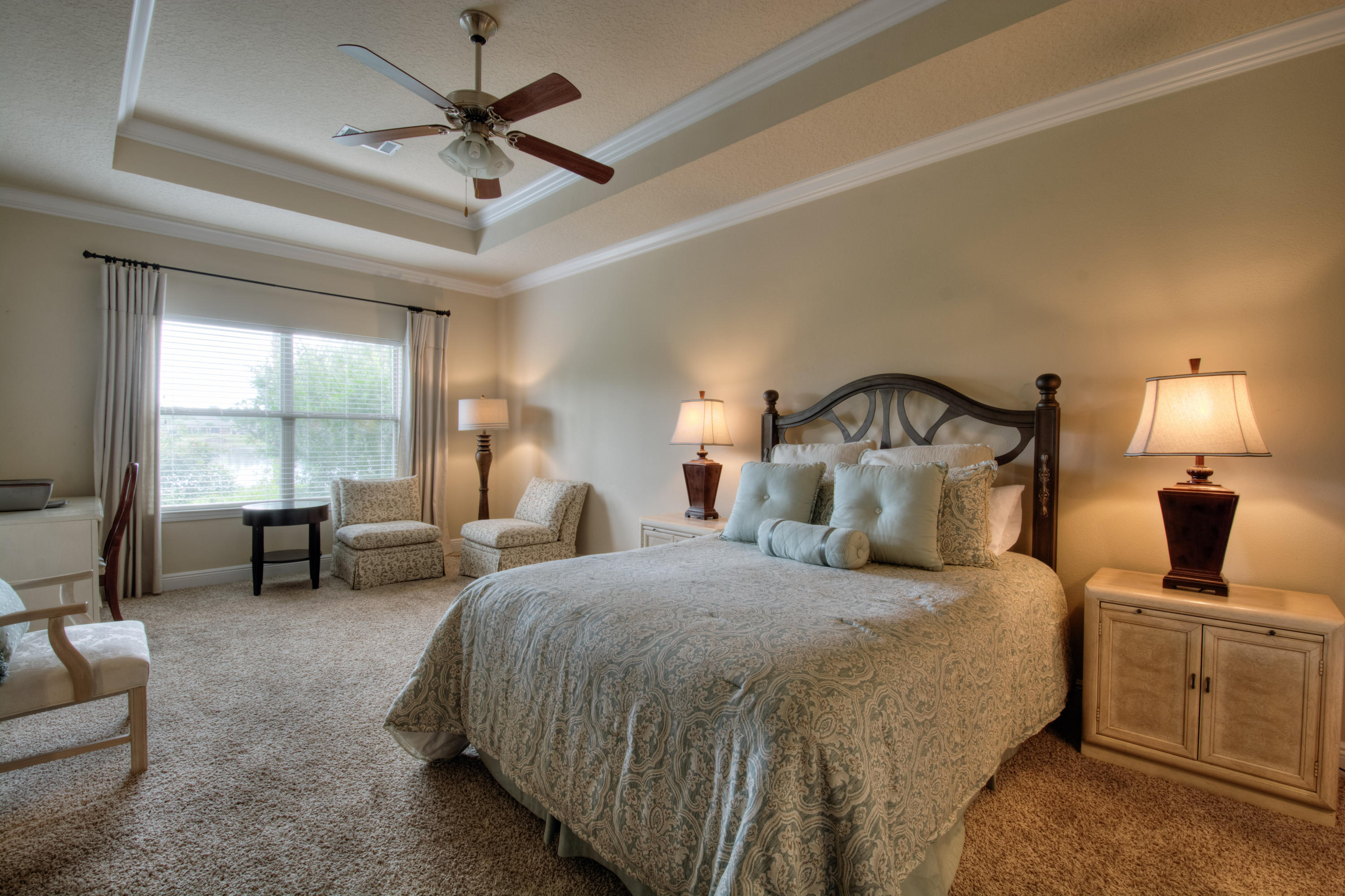 WHISPERING LAKE - Residential