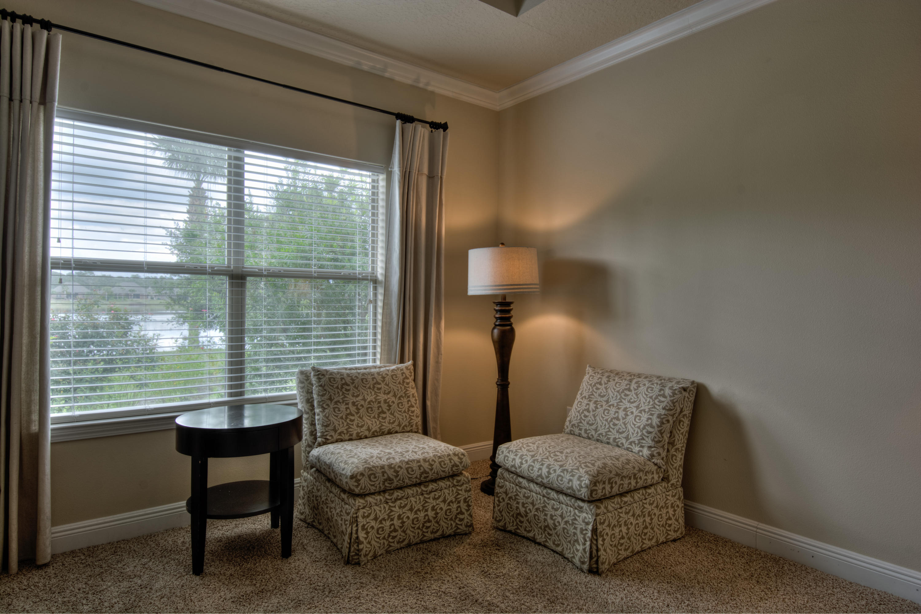 WHISPERING LAKE - Residential