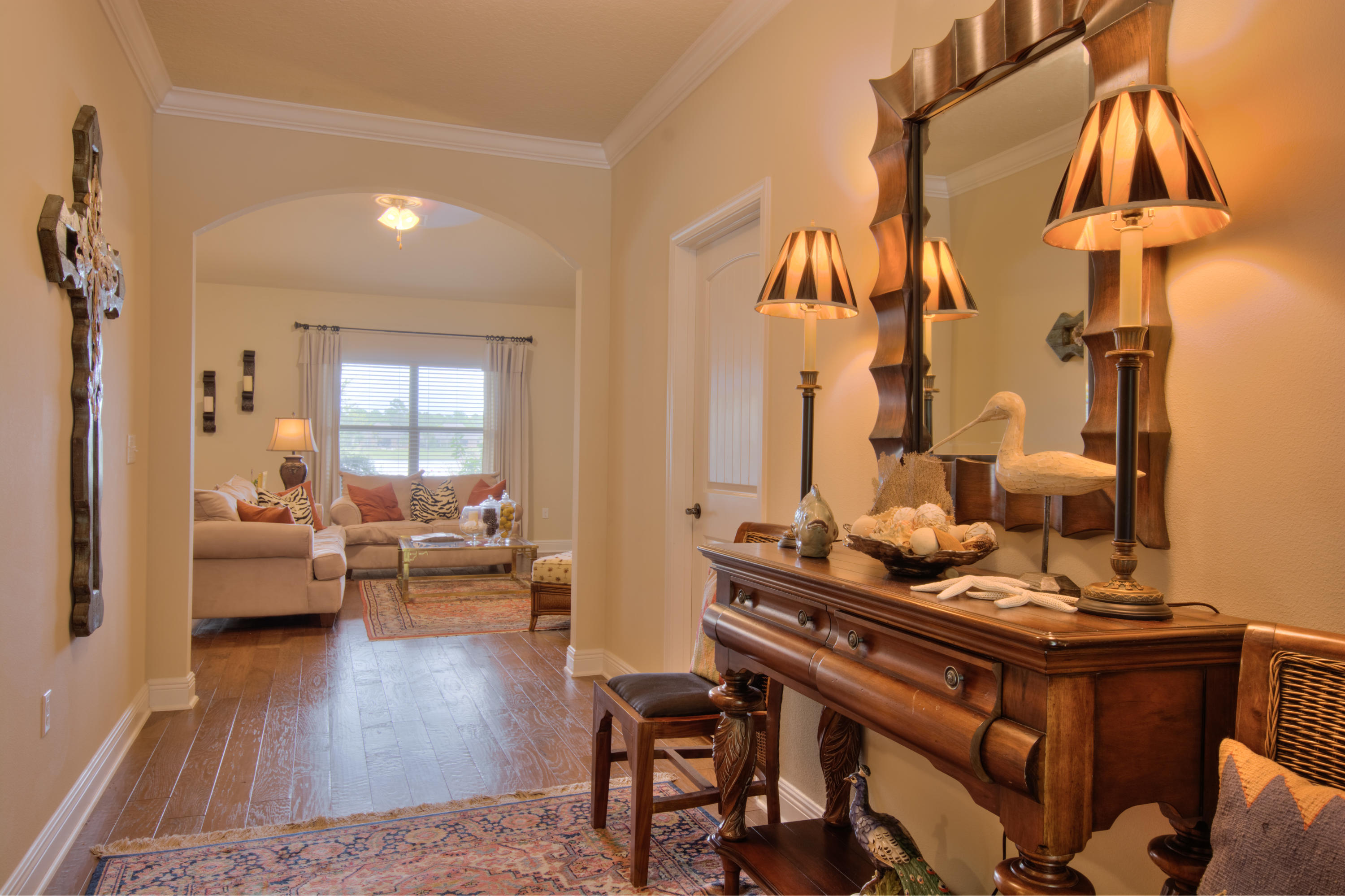 WHISPERING LAKE - Residential