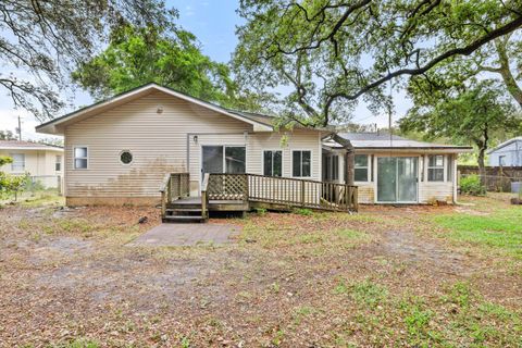 A home in Fort Walton Beach