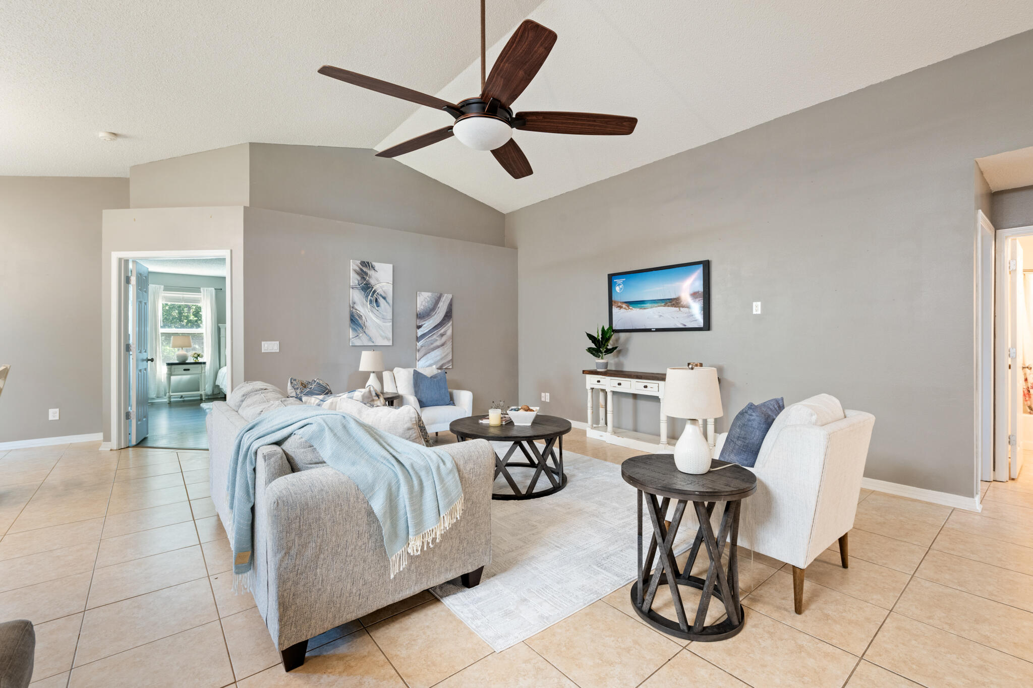 HIDDEN SHORES - Residential