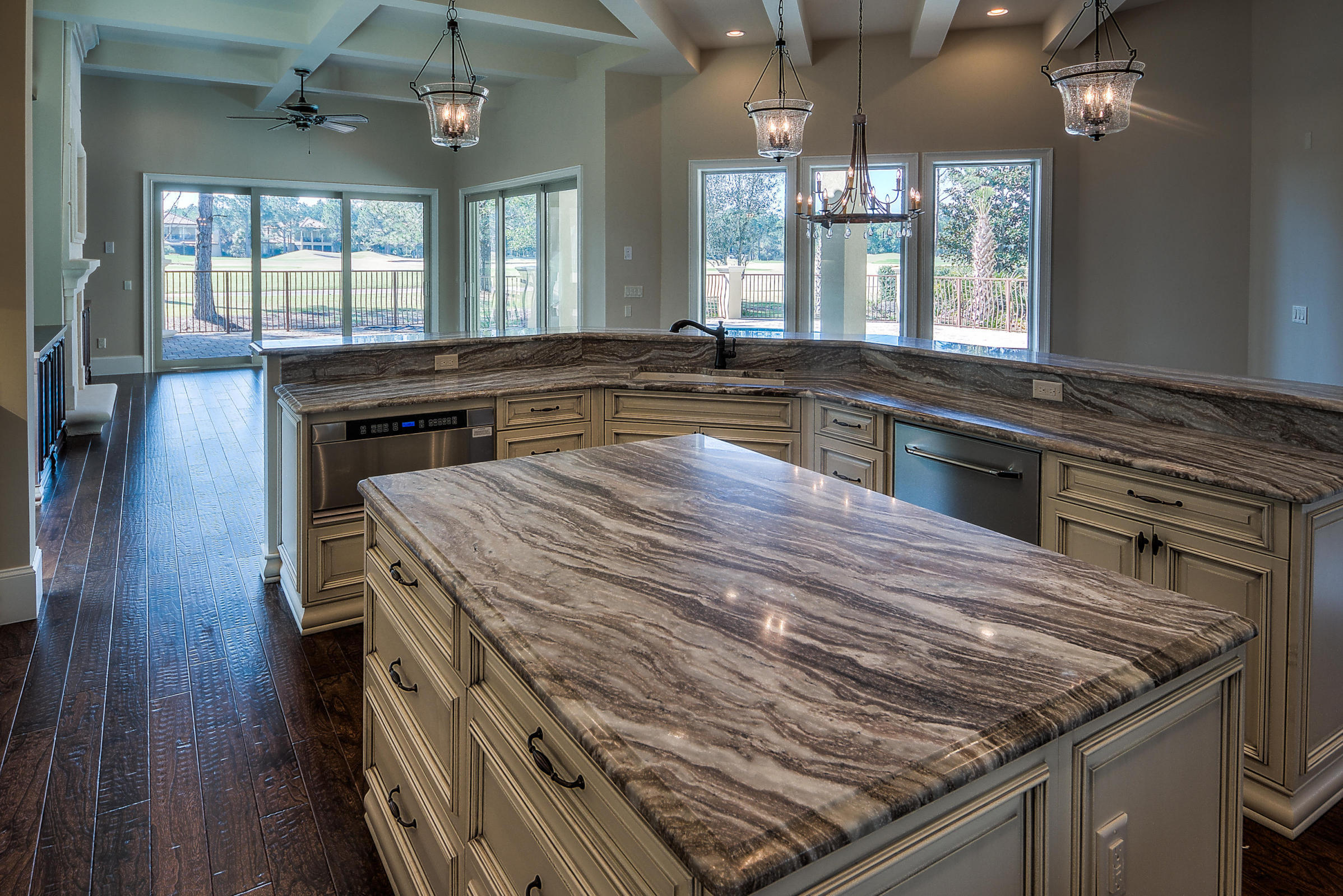 BURNT PINE - Residential