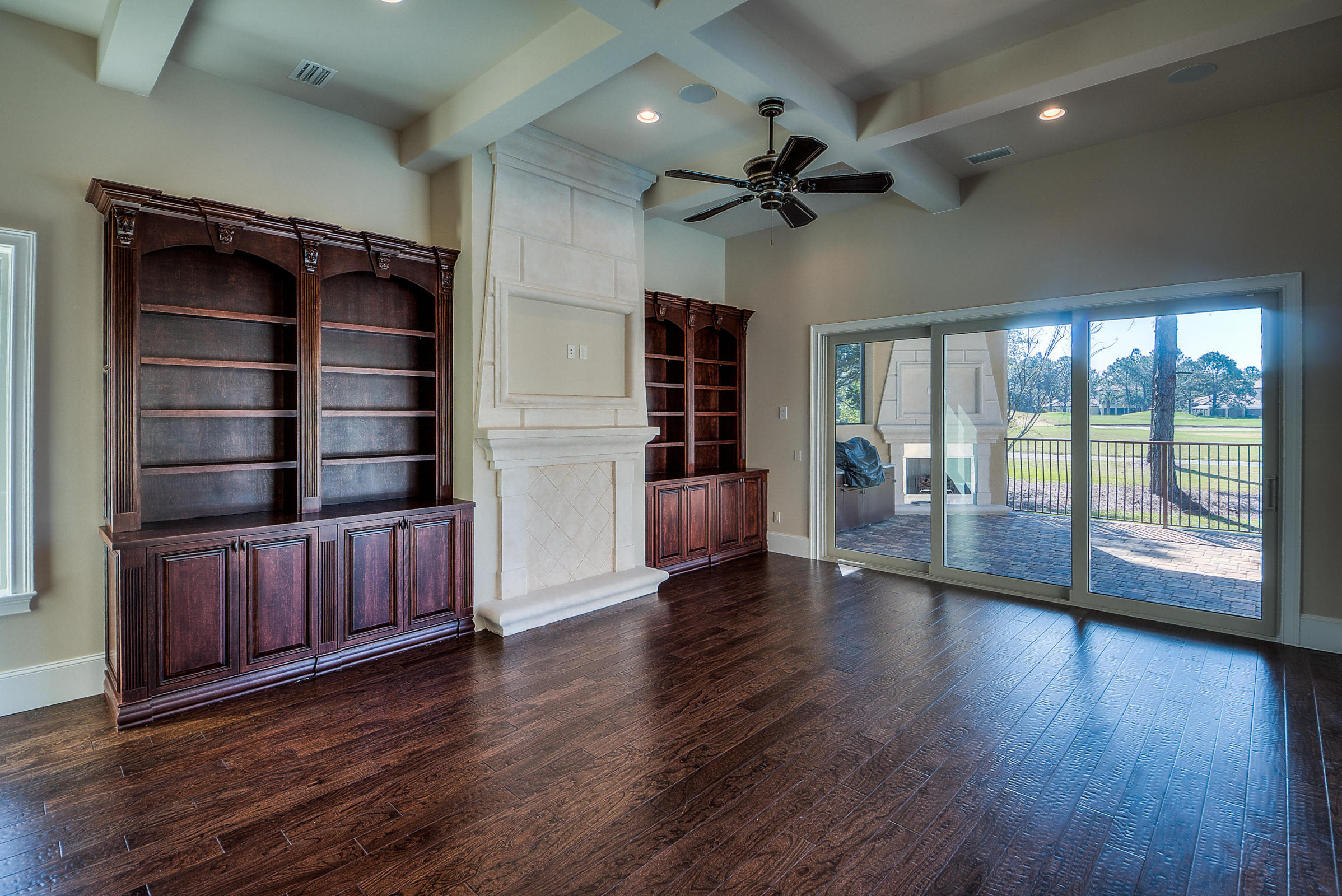 BURNT PINE - Residential