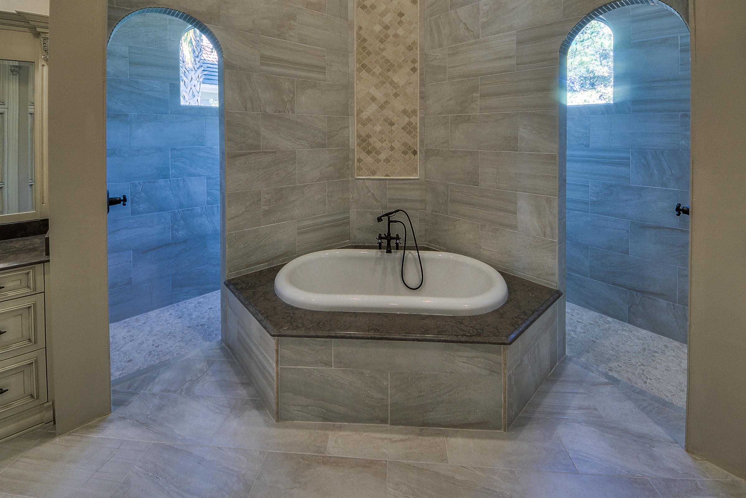 BURNT PINE - Residential