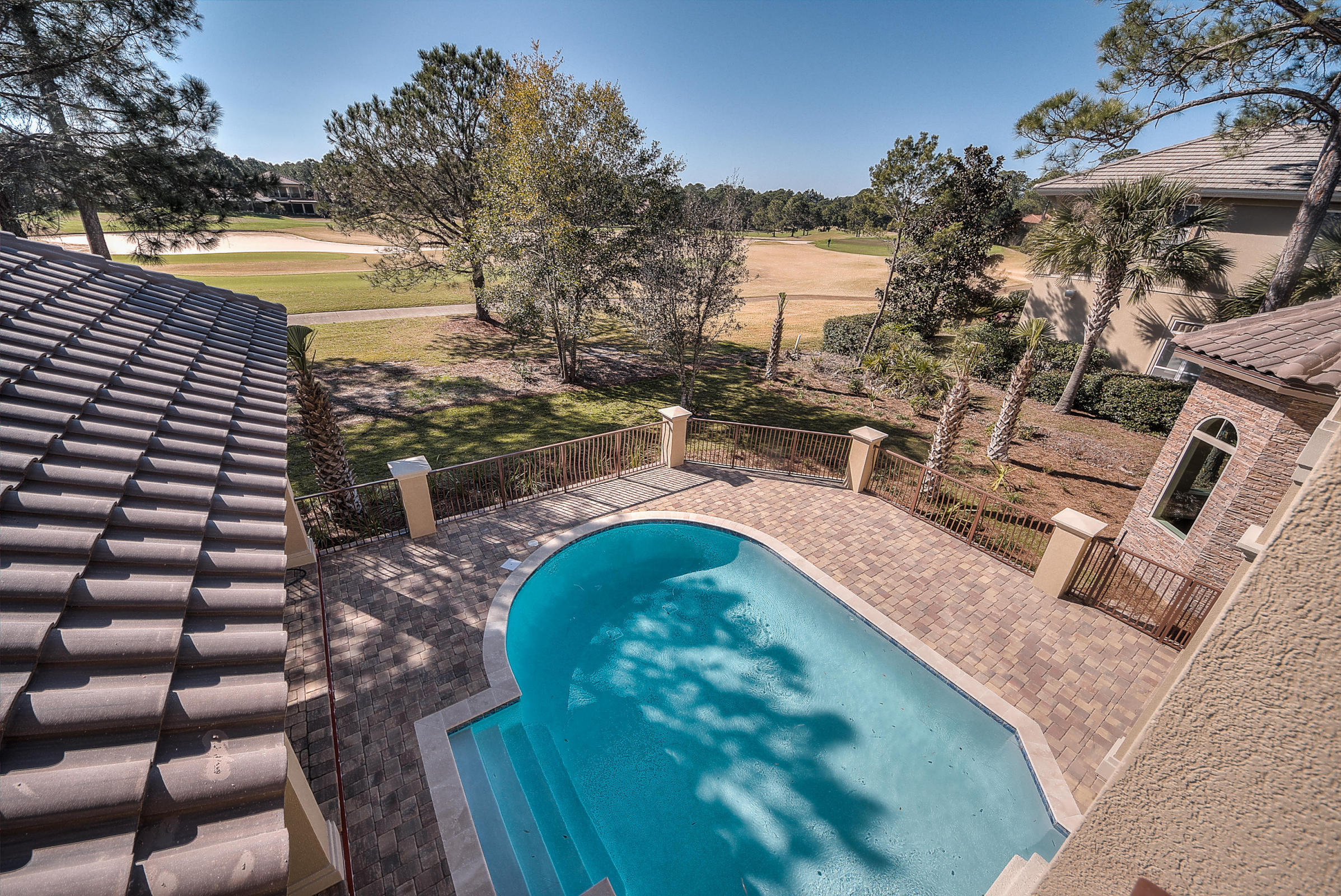 BURNT PINE - Residential