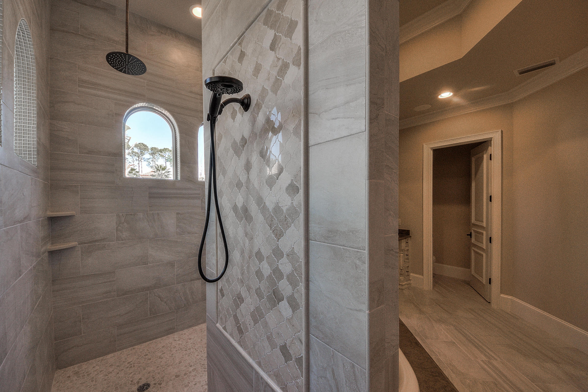 BURNT PINE - Residential