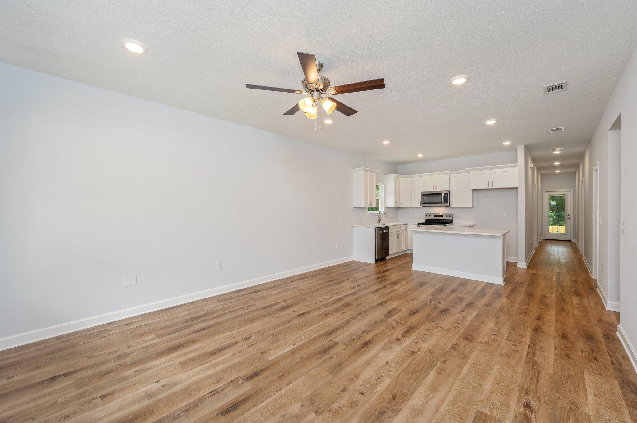 MORRIS ADDN TO CRESTVIEW - Residential