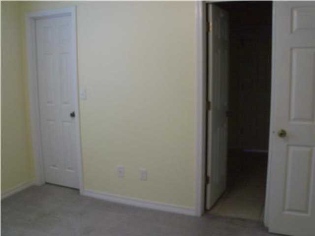 SHANYN TAYLOR OAKS - Residential Lease