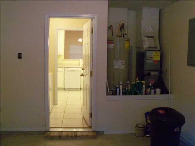 SHANYN TAYLOR OAKS - Residential Lease