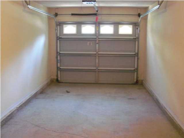 SHANYN TAYLOR OAKS - Residential Lease