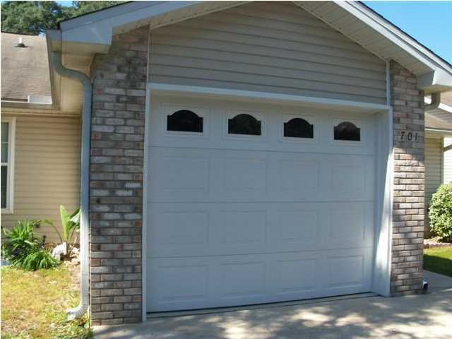 SHANYN TAYLOR OAKS - Residential Lease