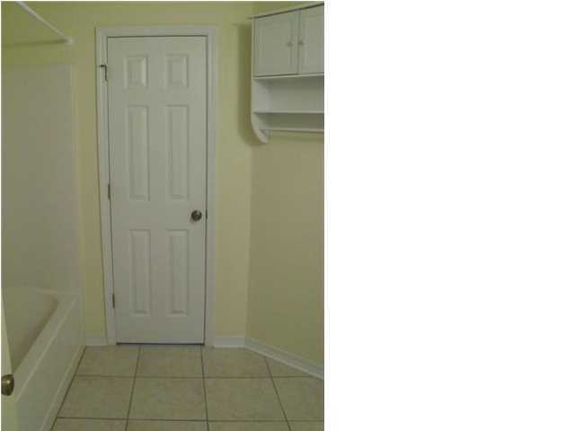 SHANYN TAYLOR OAKS - Residential Lease