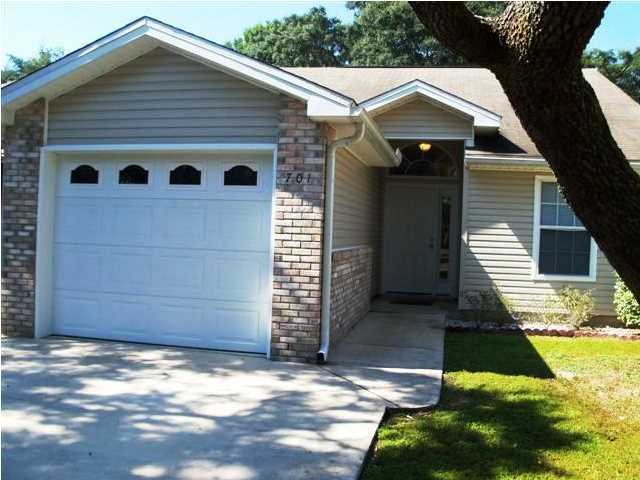 SHANYN TAYLOR OAKS - Residential Lease