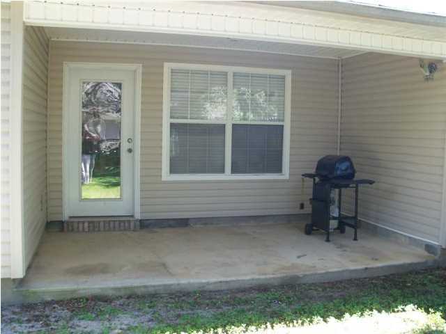 SHANYN TAYLOR OAKS - Residential Lease