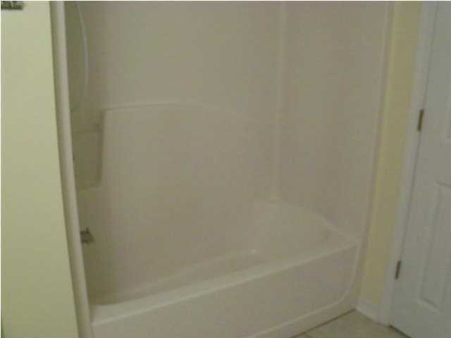 SHANYN TAYLOR OAKS - Residential Lease