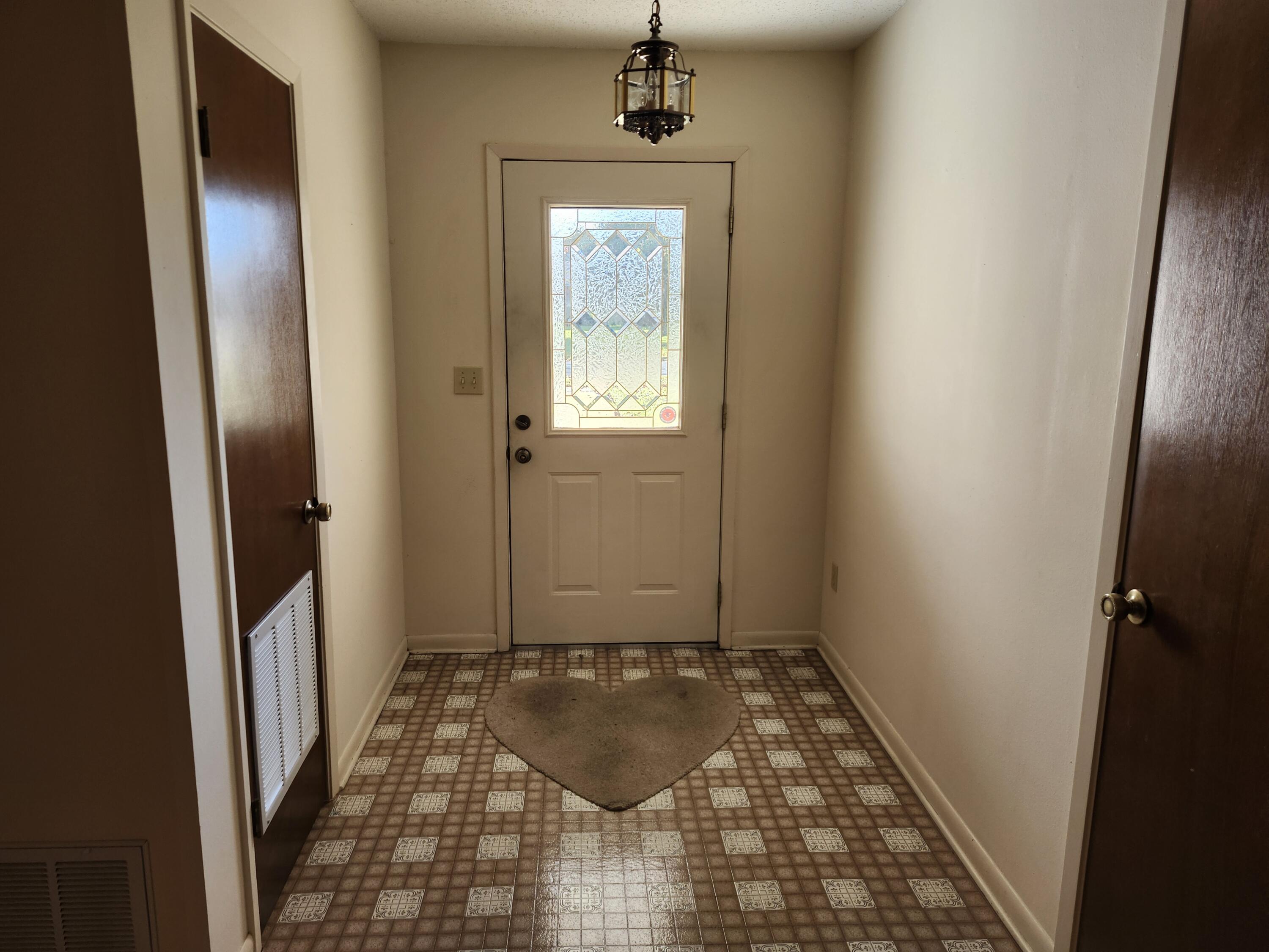 Mary Esther Manor - Residential