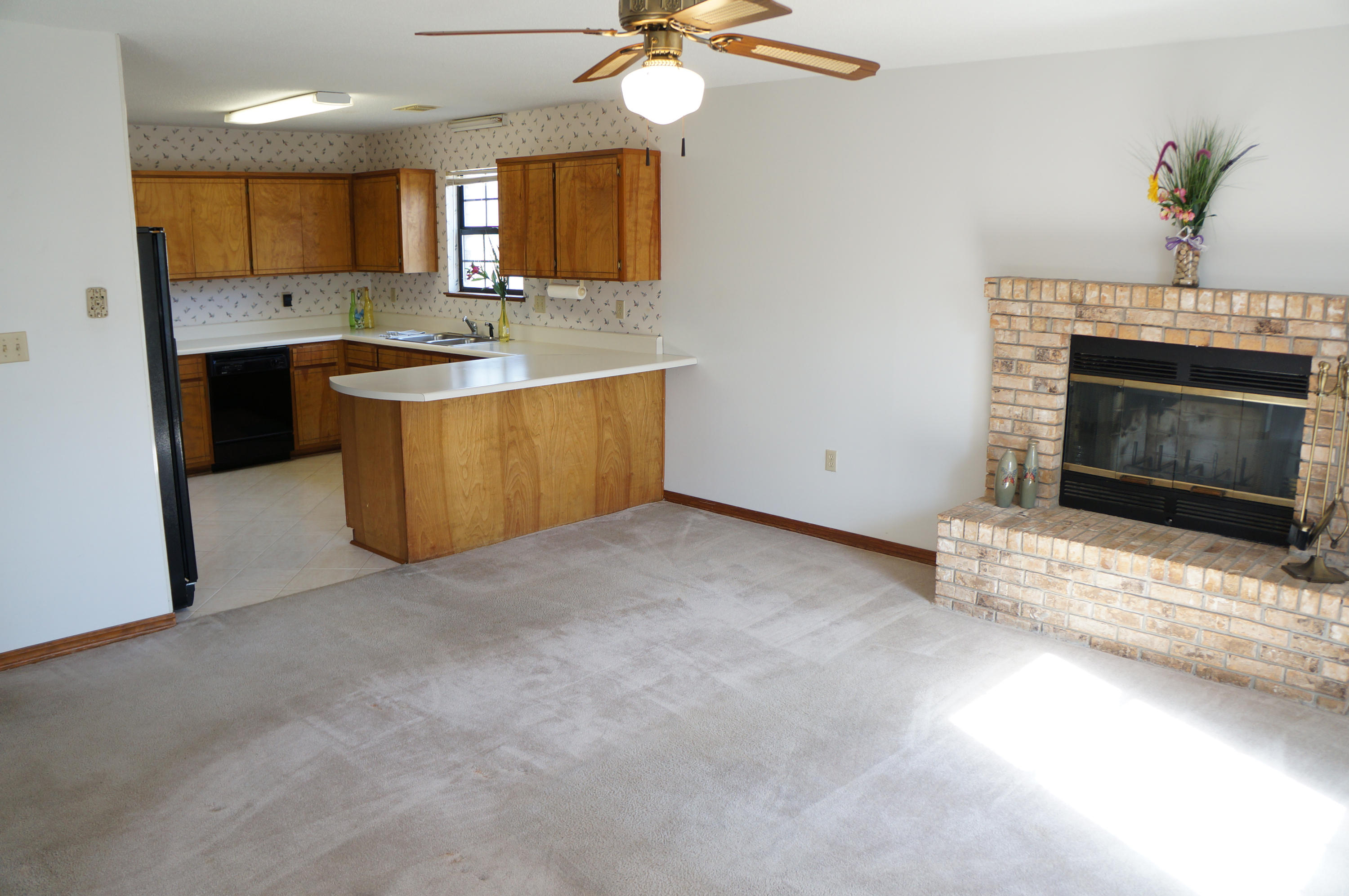 TIMBERLAKE ESTATES - Residential