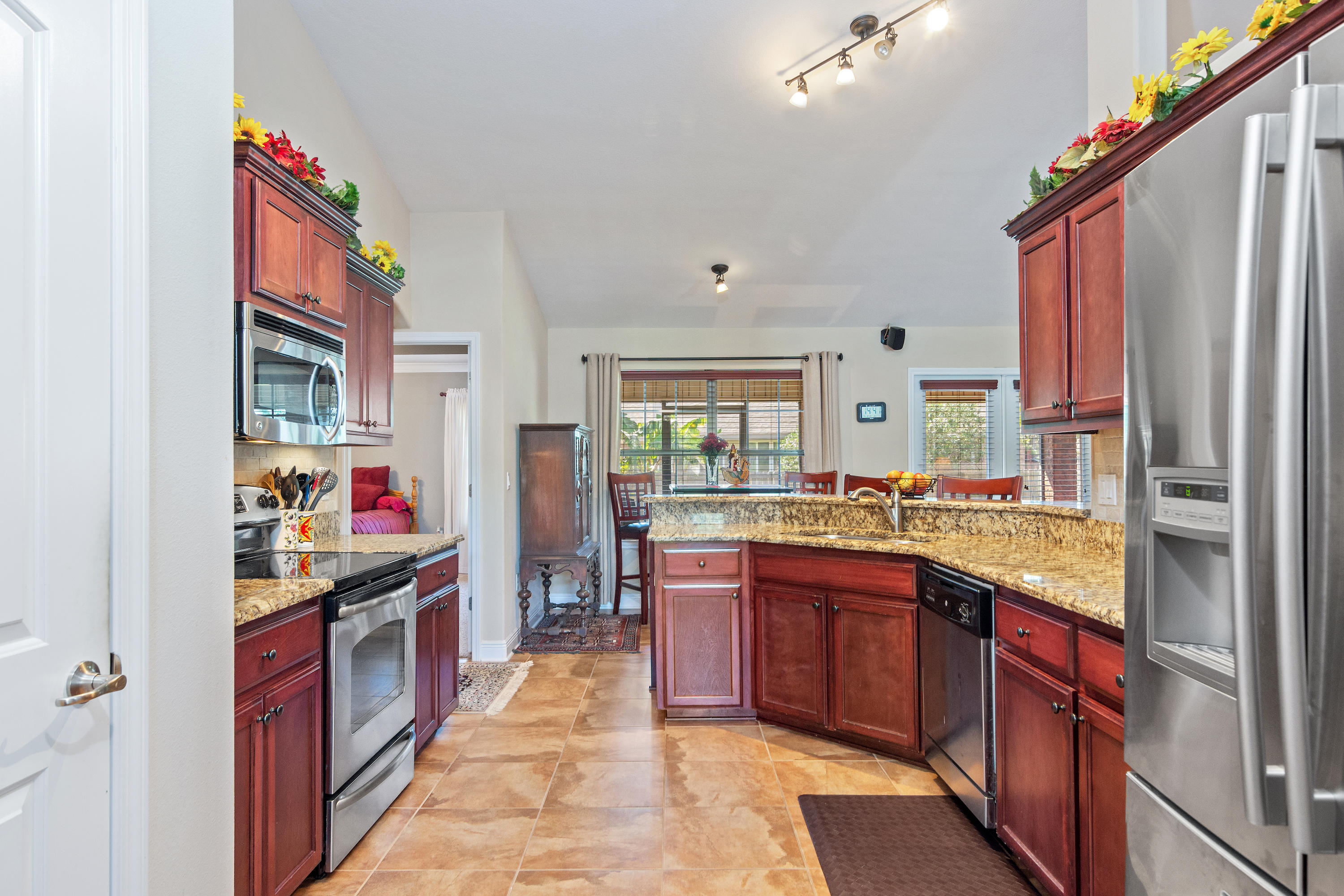 SUMMERSET ESTATES - Residential