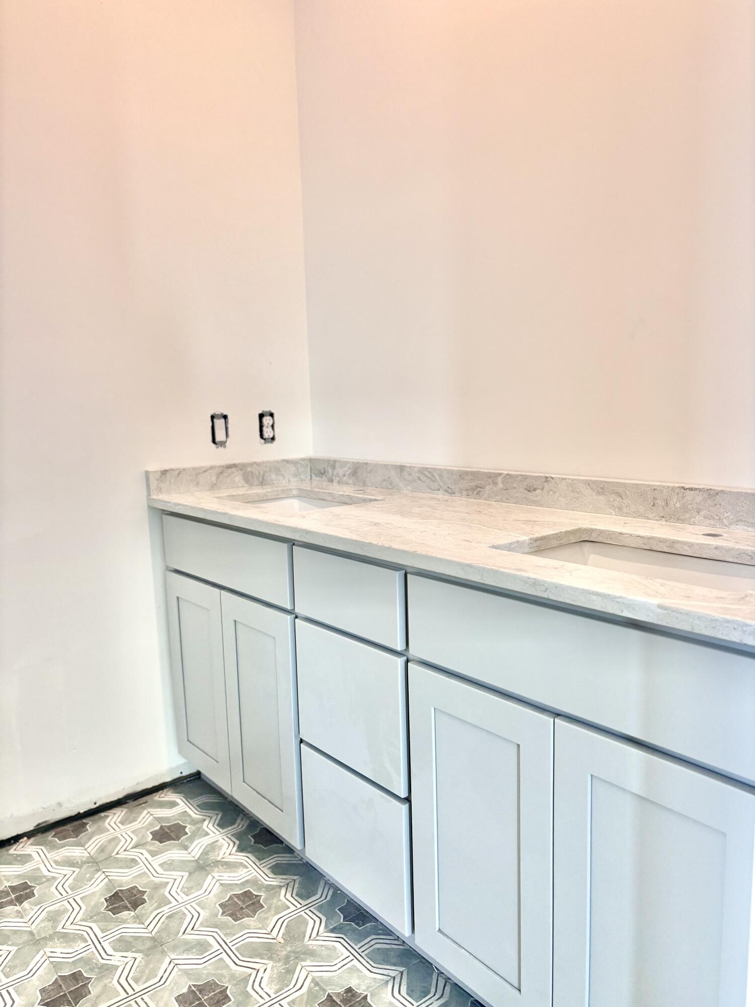 BLUE MOUNTAIN ESTATES - Residential