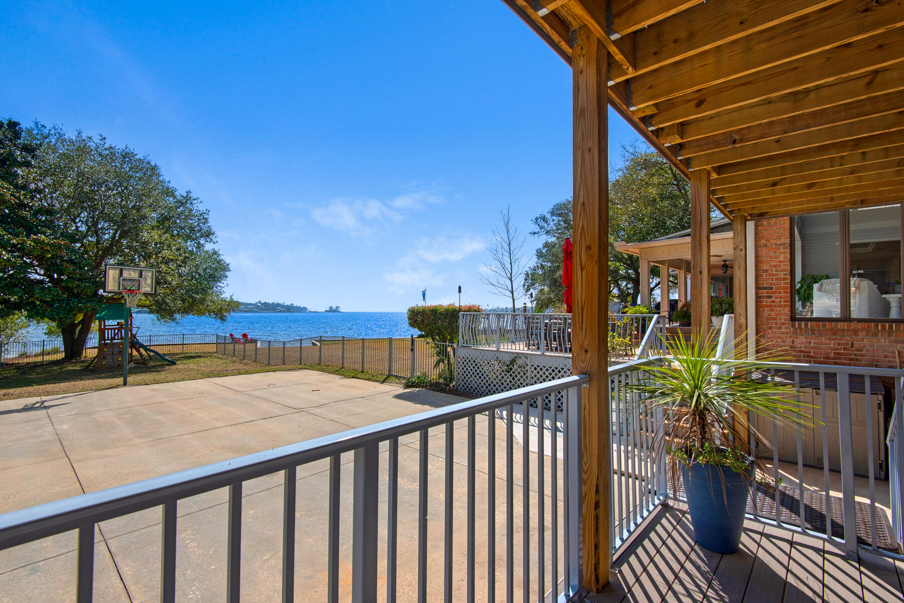 EDGEWATER VILLAGE - Residential