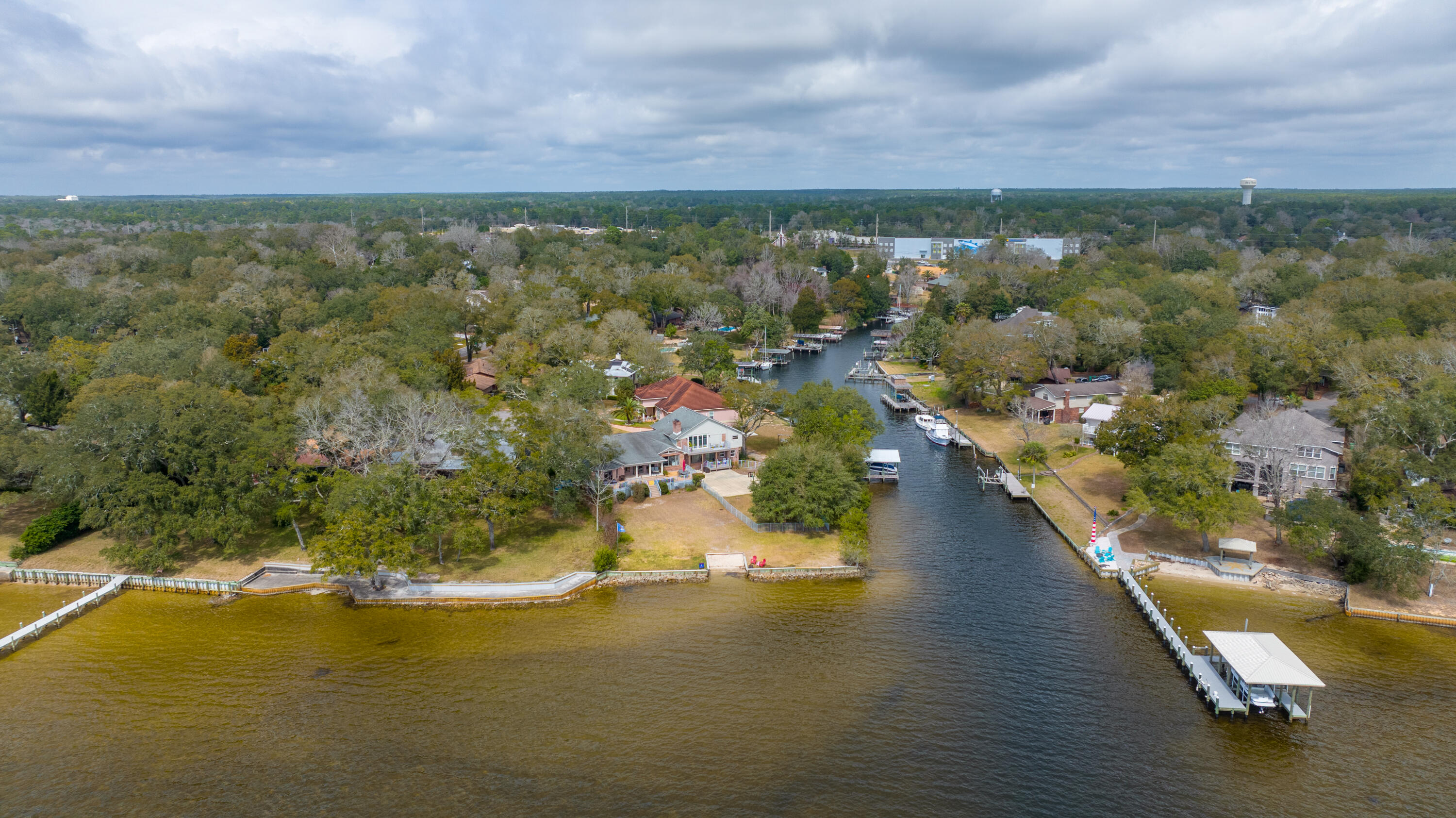 EDGEWATER VILLAGE - Residential