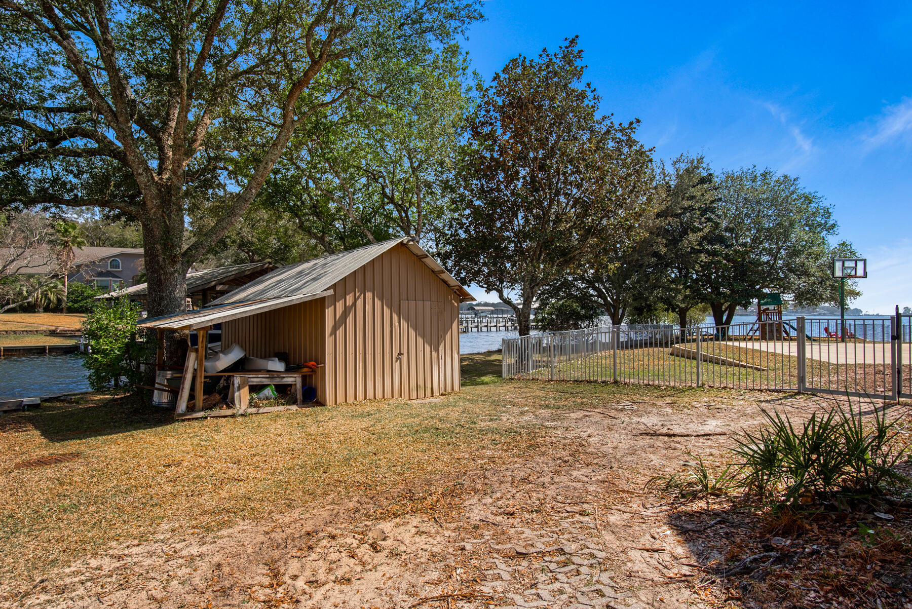 EDGEWATER VILLAGE - Residential
