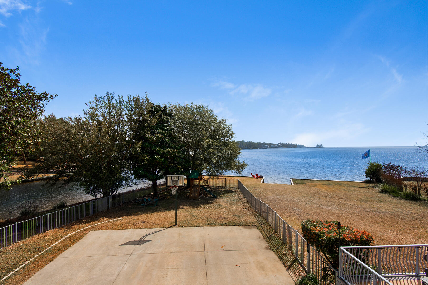 EDGEWATER VILLAGE - Residential
