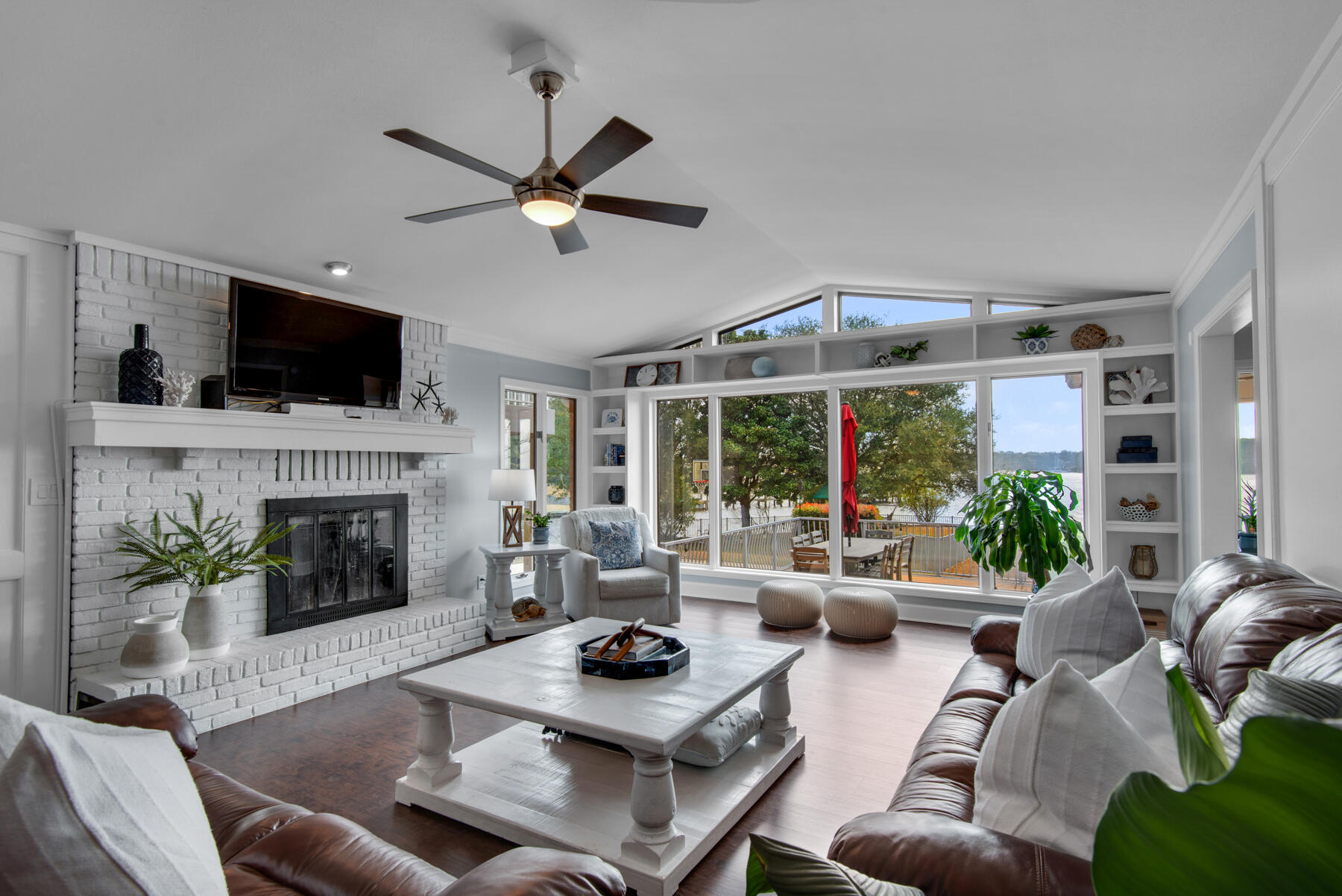 EDGEWATER VILLAGE - Residential