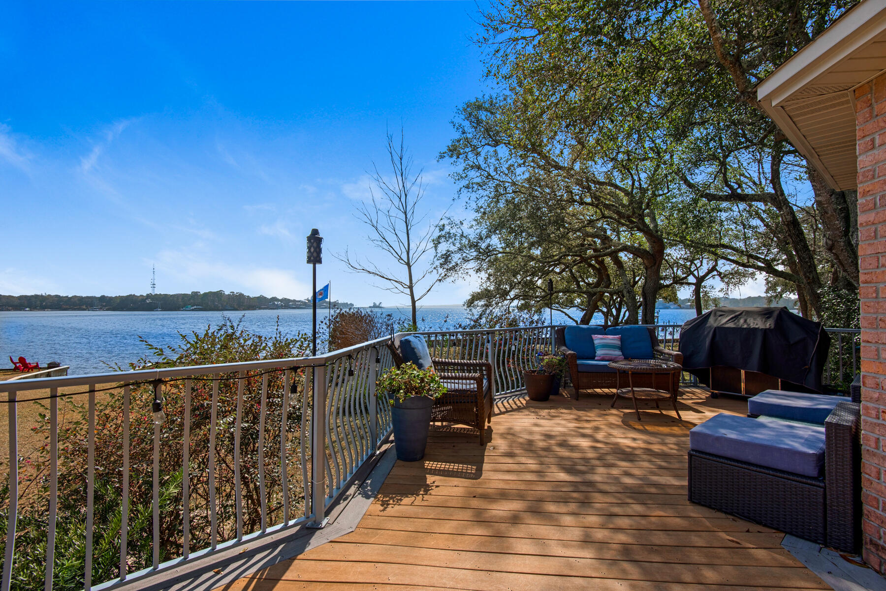 EDGEWATER VILLAGE - Residential