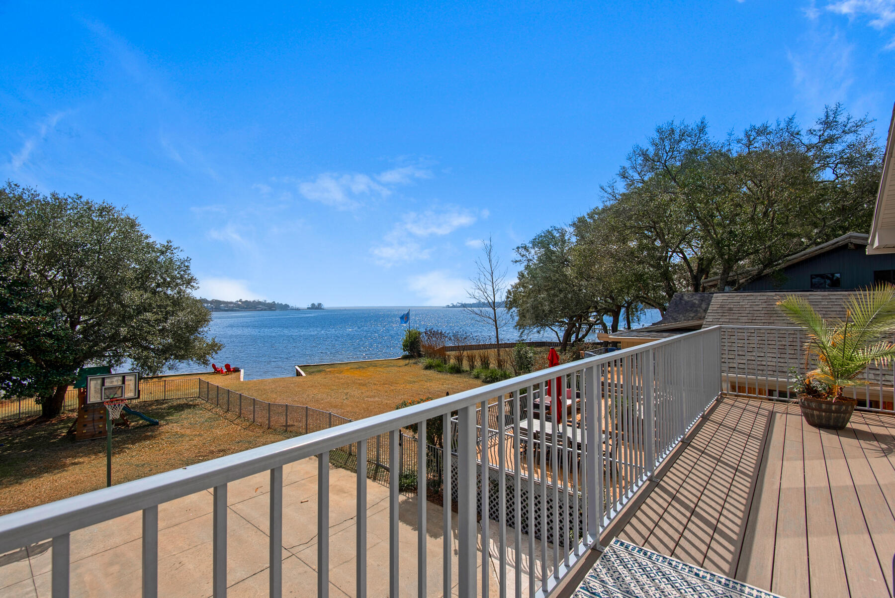 EDGEWATER VILLAGE - Residential