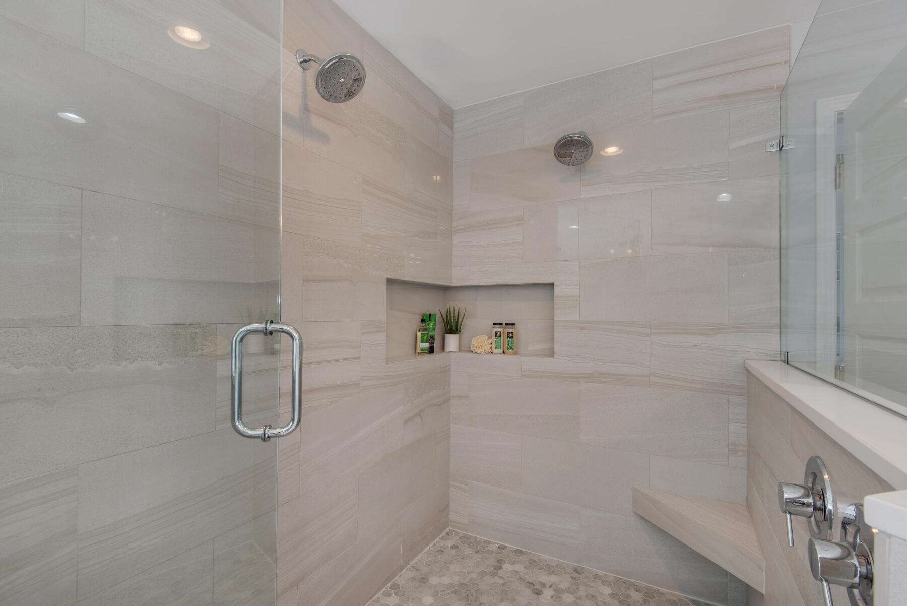 EDGEWATER VILLAGE - Residential