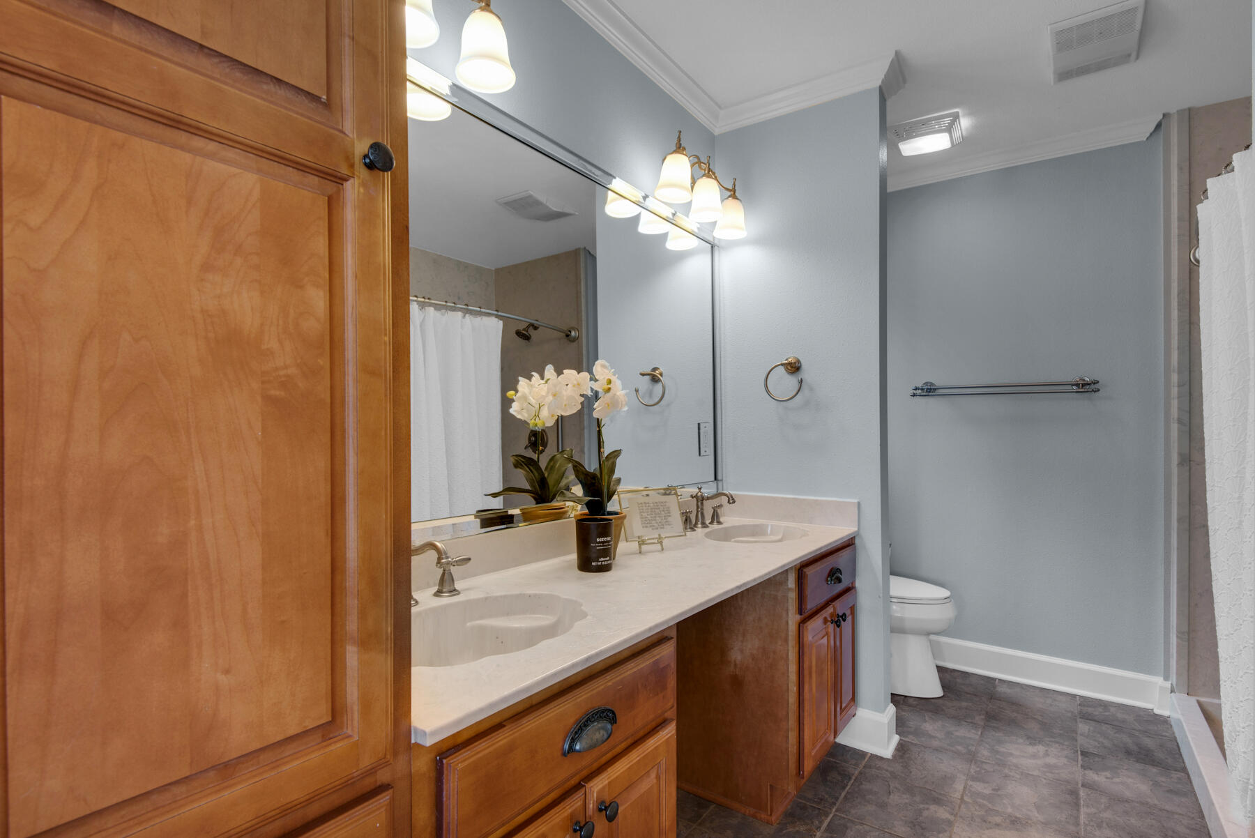 EDGEWATER VILLAGE - Residential