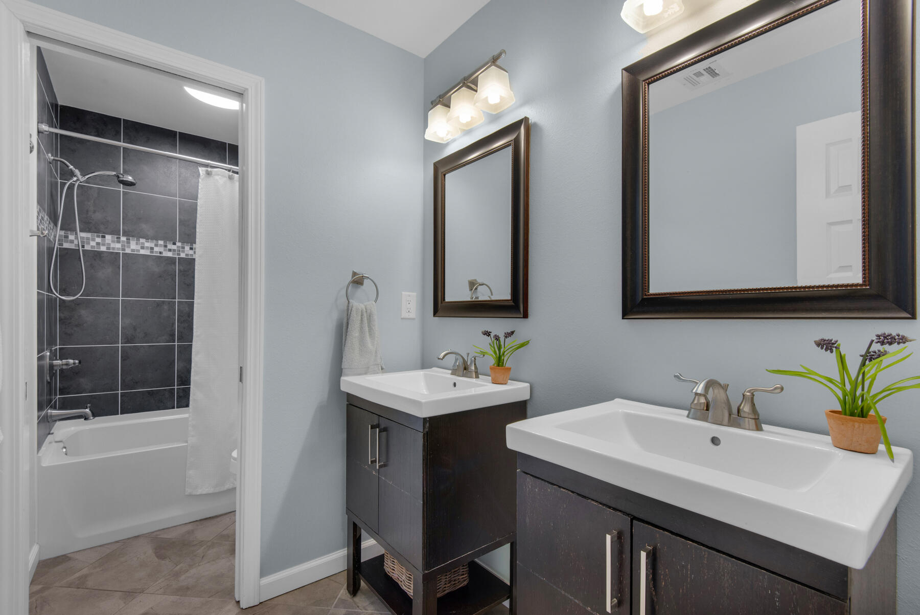 EDGEWATER VILLAGE - Residential