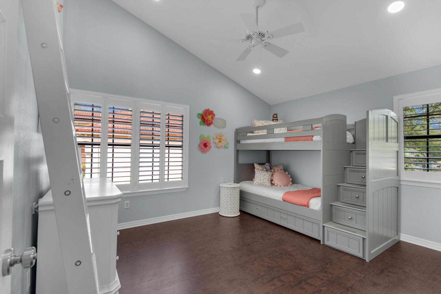EDGEWATER VILLAGE - Residential